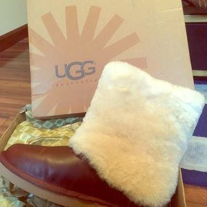 Brand new never worn ugg patten leather fur boots